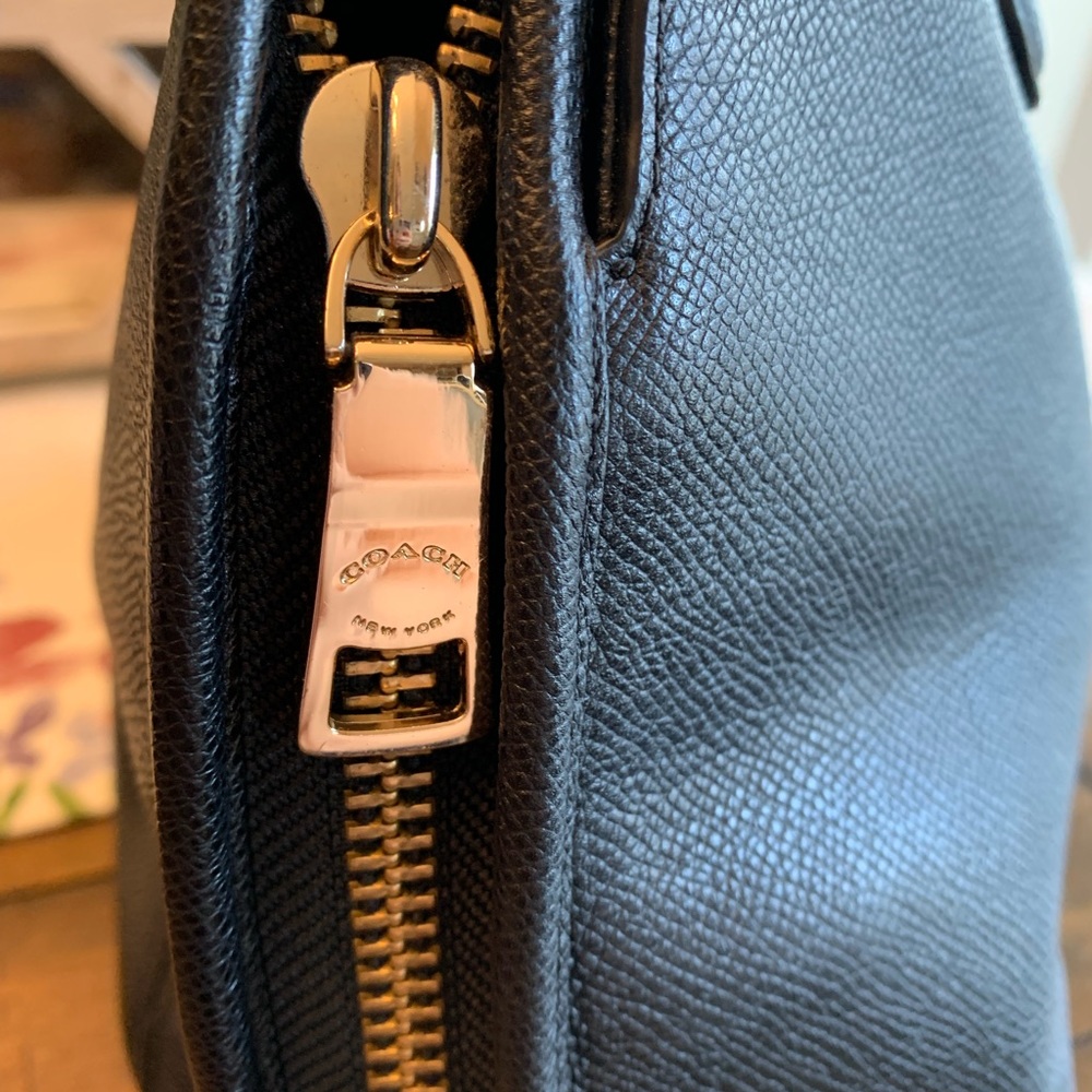 Black coach dome purse - 100% authentic - Picture 3 of 5